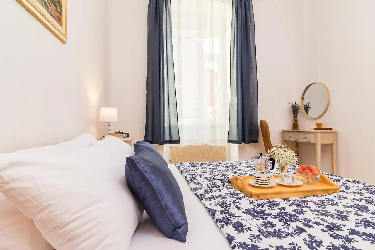 Apartman Lussi Pula Lägenhet