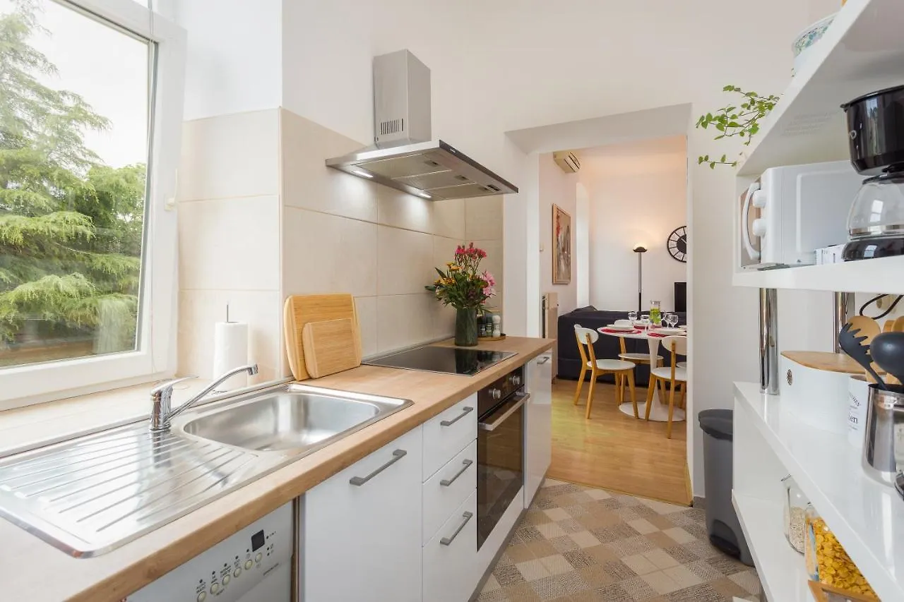 Apartman Lussi Pula Lägenhet